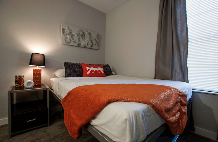 Dorm_Bedroom
